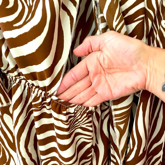 Zebra print romper open w knot tie classy dressy brown off-white fun sexy - Picture 10 of 16